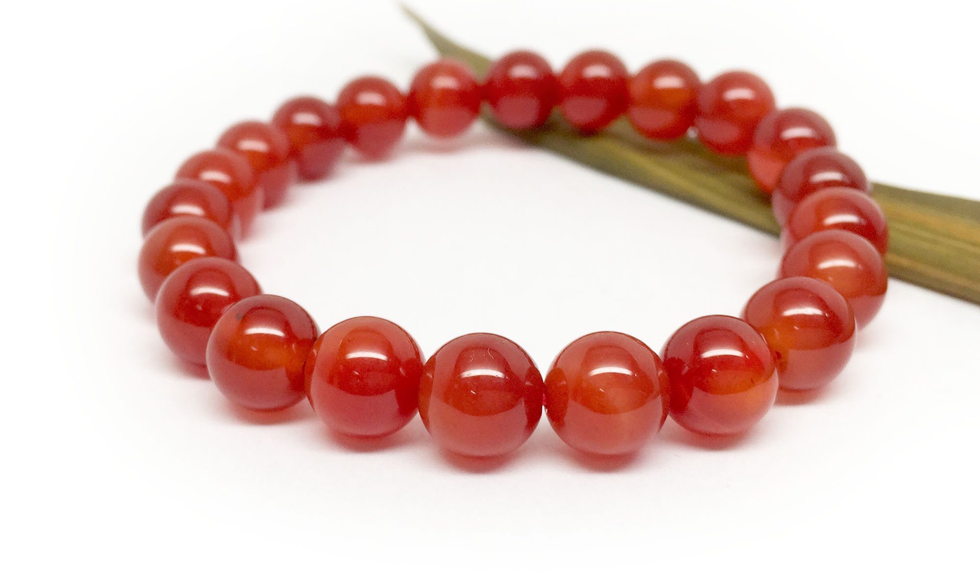 vong-tay-da-ma-nao-do-8mm-2-e1505978713724